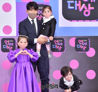 [포토] KBS연예대상 박주호, 찐건나블리랑 함께 왔어요