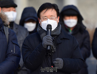 [포토] 이석기 사면 부당성 발언하는 유동열 원장