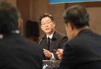 [포토] 한국신문방송편집인협회 토론회 참석한 이재명