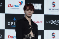 [포토] 오메가엑스 한겸 "러브 미 라이크 사랑해주세요"