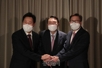 [포토] 오세훈-박형준 만난 윤석열 대선후보 