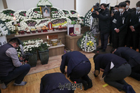 [포토] 故이한열 모친 배은심 여사 빈소 조문하는 윤석열