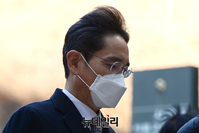 [포토] 법원 향하는 이재용 삼성전자 부회장