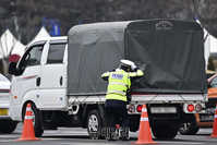 [포토] 서울도심서 민중총궐기 집회, 시위차량 검문하는 경찰