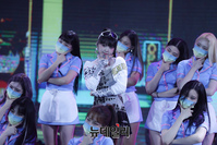 [포토] 최예나, 홀로서기 스타트 '깜찍한 무대'