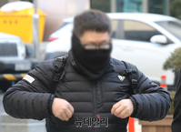 [포토] '대장동 특혜 개발' 비리 의혹, 법원 출석하는 정영학 회계사