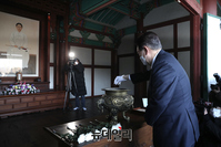 [포토] 윤석열 후보, 유관순 열사 참배