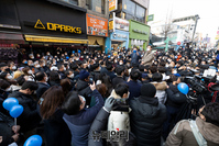 [포토] 안성 명동거리에 등장한 이재명