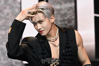 [포토] 인바잇유로 컴백한 펜타곤 옌안