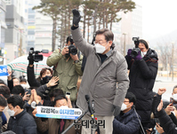 [포토] 남양주 다산선형공원 찾은 이재명 후보