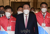 [포토] 국민의힘 필승결의대회 향하는 윤석열 후보