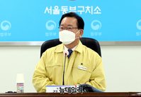 [포토] 서울동부구치소 방역점검 나선 김부겸 총리