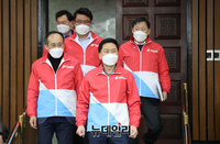 [포토] 회의 참석하는 김기현 국민의힘 원내대표