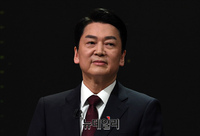 [포토] 대선후보 토론회 참석한 안철수 후보