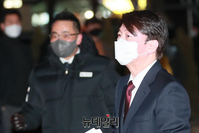 [포토] 안철수 후보, 합동 초청 대선후보 토론회 참석