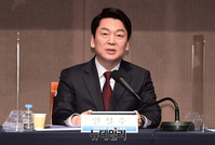 [포토] 안철수 관훈토론회, 첫 질문부터 '단일화'