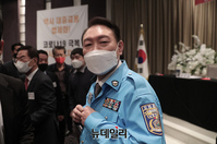 [포토] 모범운전사 옷 입고 택시업계 만난 윤석열