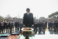 [포토] 만인의총 참배하는 윤석열 국민의힘 대선후보
