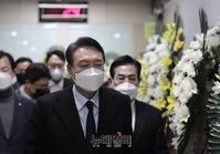 [포토] 여천 NCC 3공장 폭발사고 희생자 빈소 찾은 윤석열 후보