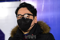 [포토] 이재명 후보 지지 유세하는 작곡가 윤일상