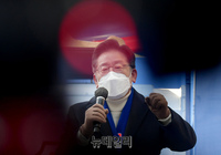 [포토] 광화문서 지지호소 하는 이재명 민주당 대선 후보