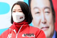 [포토] 배현진, 윤석열 후보 유세 현장서 지지호소