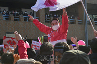 [포토] 지지호소 하는 윤석열 국민의힘 대선 후보