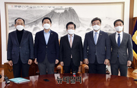 [포토] 회동 갖는 국회의장과 여야 원내대표