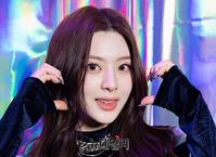 [포토] 스테이씨 세은 '사랑스러운 하트'