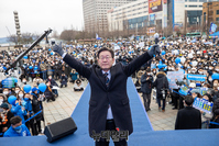 [포토] 일산문화공원서 지지 호소하는 이재명