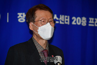 [포토] 축사하는 김태훈 한변 명예회장