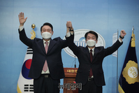 [포토] 윤석열-안철수 단일화 