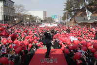 [포토] 충남 공산성서 유세 이어가는 윤석열