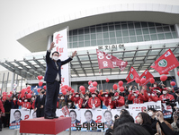 [포토] 세종시 조치원역 찾은 윤석열 대선후보