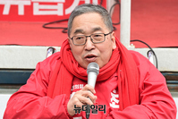 [포토] 최재형 후보 유세현장 찾은 강명훈