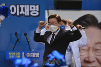 [포토] 강원 춘천 유세장 입장하는 이재명