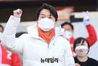 [포토] 안철수, 윤석열 경기 이천 유세장에 등장