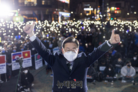 [포토] 시흥 배곧신도시 찾은 이재명 후보