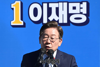 [포토] 이재명 후보, 도봉산 입구서 지지호소