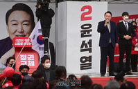 [포토] 시흥 삼미시장 찾은 윤석열