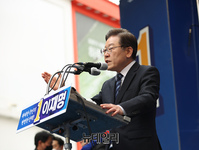 [포토] 남포동서 지지호소 하는 이재명 민주당 대선후보