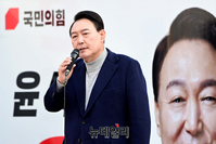 [포토] 안산서 지지호소 하는 윤석열