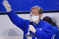 [포토] 이재명 유세장 찾은 노영민 전 대통령 비서실장