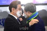 [포토] 충북 청주서 만난 이재명·김동연