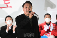 [포토] 유세 마지막 날 윤석열, 서울 유세 총력전