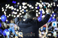 [포토] 청계광장서 지지호소 하는 이재명 민주당 대선후보