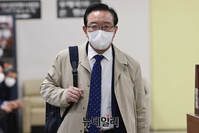 [포토] 공판 출석하는 송철호 울산시장