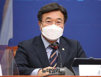 [포토] 발언하는 윤호중 더불어민주당 비상대책위원장