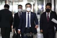 [포토] 국방위 출석하는 서욱 국방부 장관