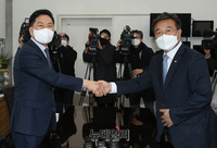 [포토] 회동 갖는 여야 원내대표